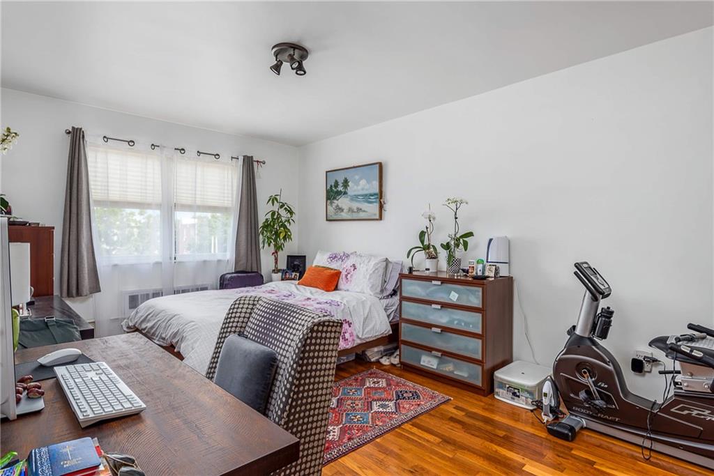 69-27 Eliot Avenue Middle Village Middle Village NY 11379
