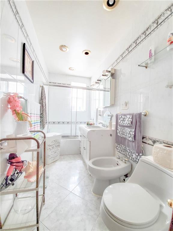 134 Bay 38th Street Bensonhurst Brooklyn NY 11214