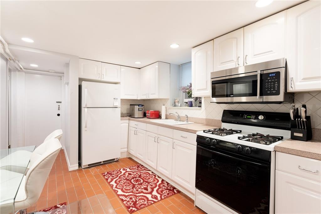 8316 6th Avenue Bay Ridge Brooklyn NY 11209