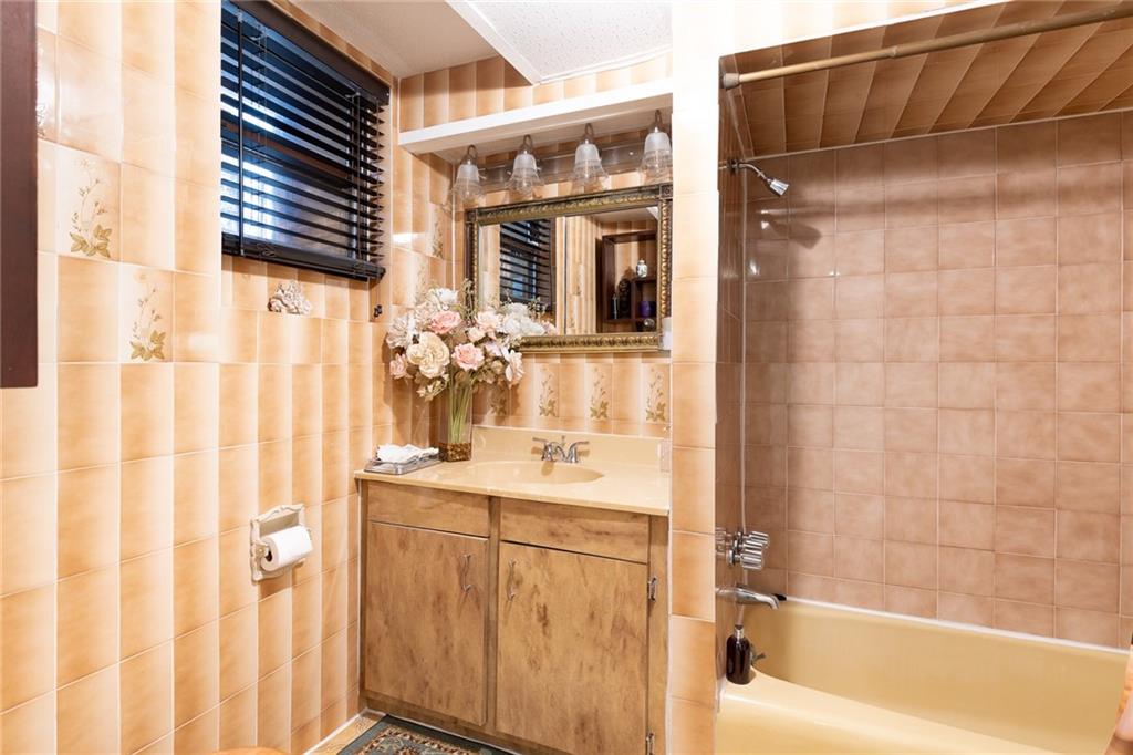 8316 6th Avenue Bay Ridge Brooklyn NY 11209