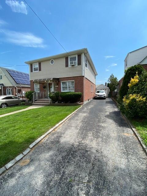 23846 116th Road Out of NYC Elmont, NY 11003