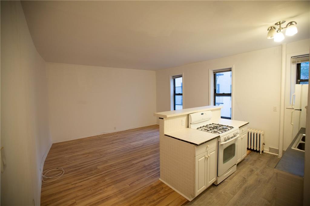 2425 Kings Hwy Midwood Brooklyn NY 11229