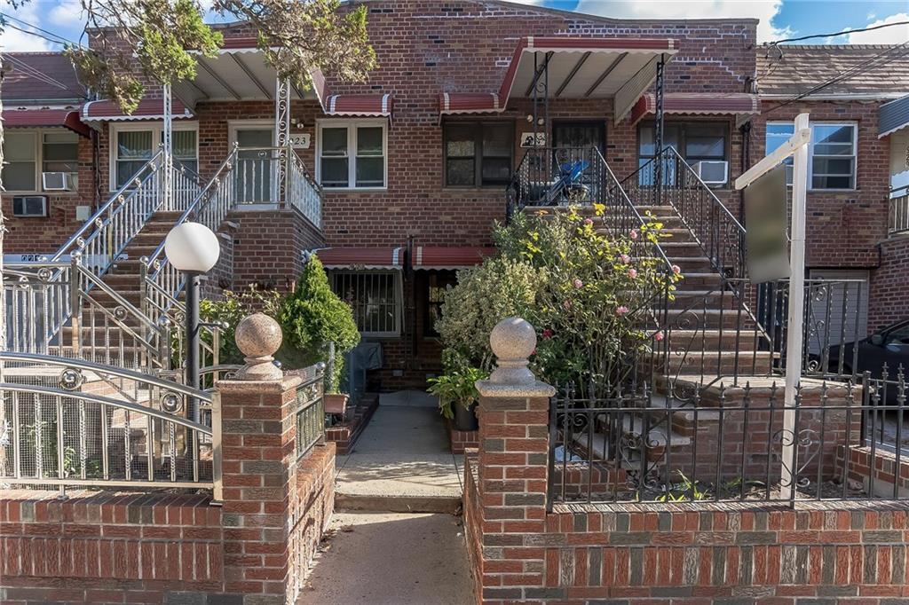925 East 100th Street Canarsie Brooklyn NY 11236