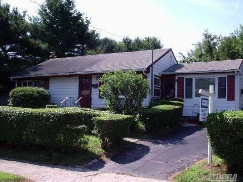 3 Corral Drive Out of NYC Amityville NY 11701