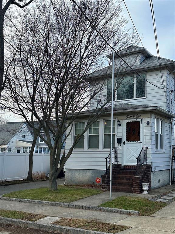 21 Clark Place Westerleigh Staten Island, NY 10302
