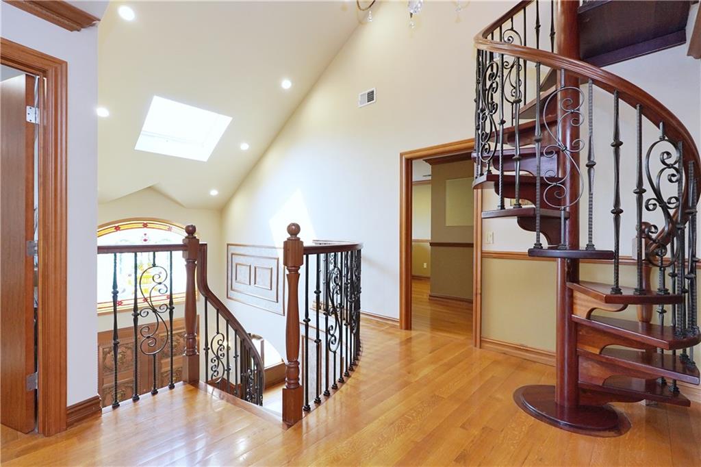 941 Sheldon Avenue Woodrow Staten Island NY 10309 - Brooklyn 4U