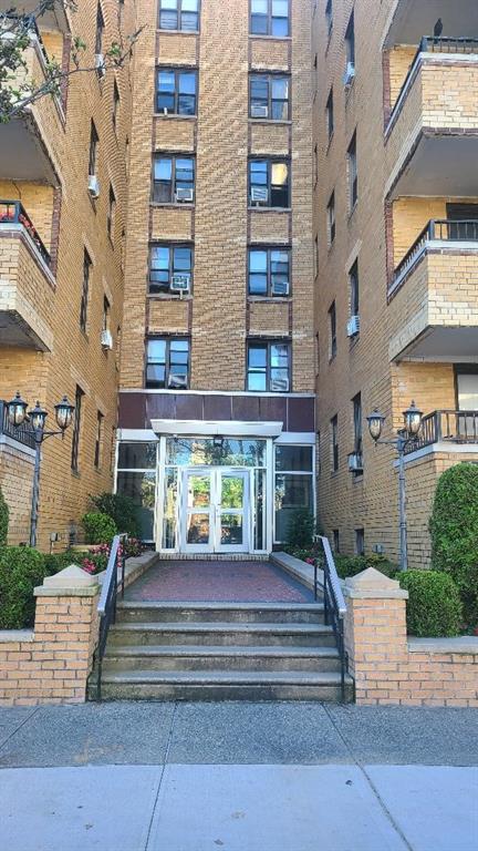 150 West End Avenue Manhattan Beach Brooklyn NY 11235