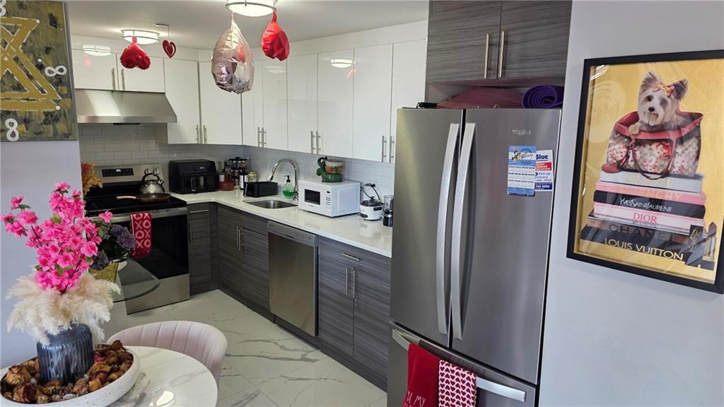 70-09 45th Avenue Woodside Queens NY 11377