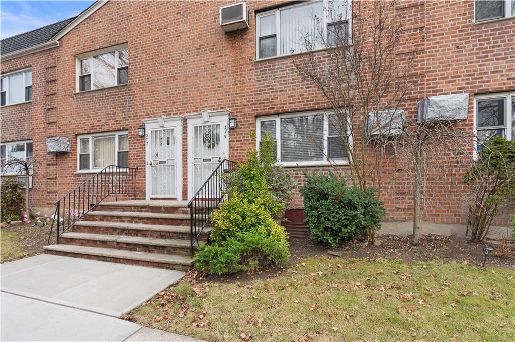 379 Bay 8th Street Dyker Heights Brooklyn NY 11228