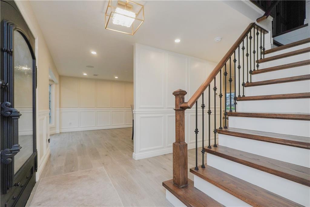 8 Parkwood Avenue Prince's Bay Staten Island NY 10309
