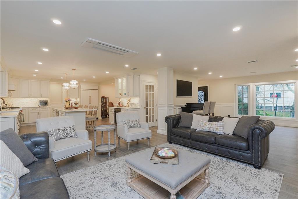 8 Parkwood Avenue Prince's Bay Staten Island NY 10309