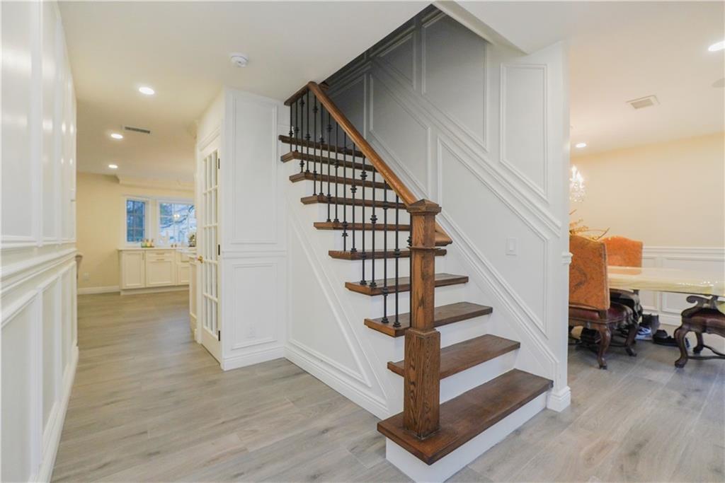 8 Parkwood Avenue Prince's Bay Staten Island NY 10309