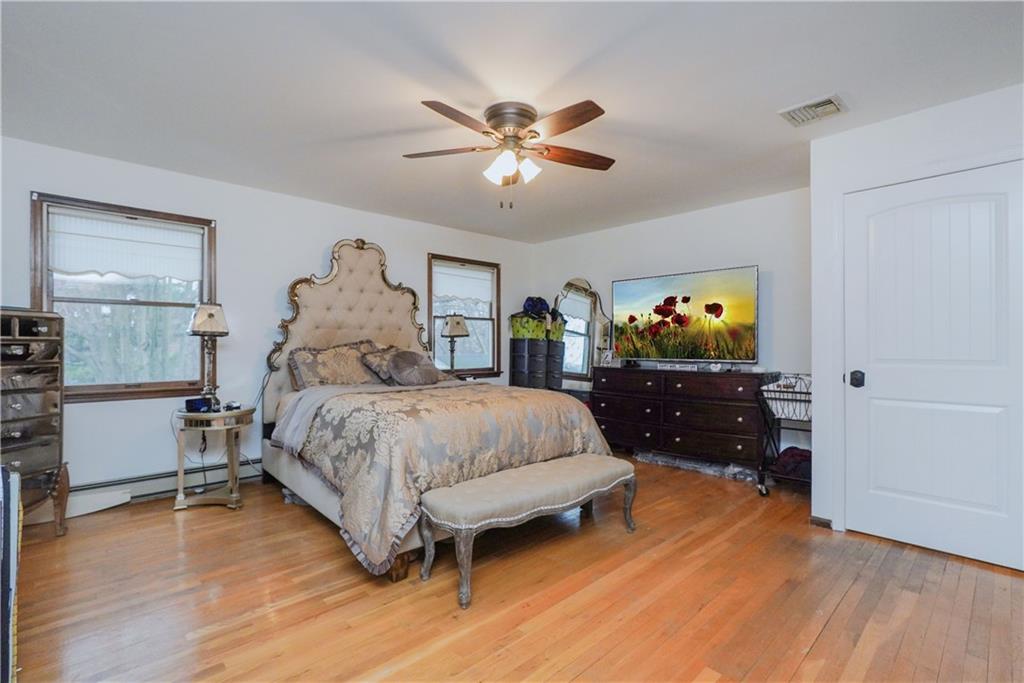 8 Parkwood Avenue Prince's Bay Staten Island NY 10309