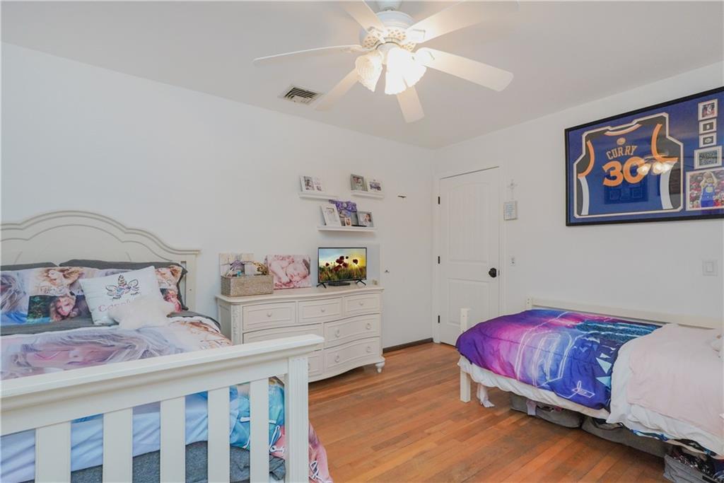 8 Parkwood Avenue Prince's Bay Staten Island NY 10309