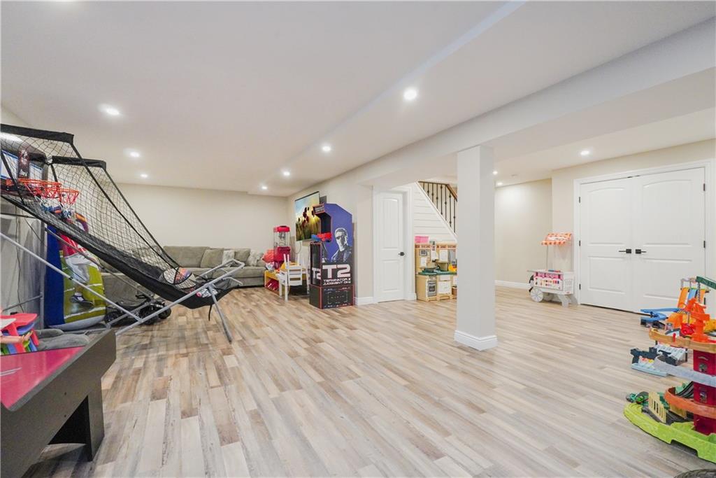 8 Parkwood Avenue Prince's Bay Staten Island NY 10309