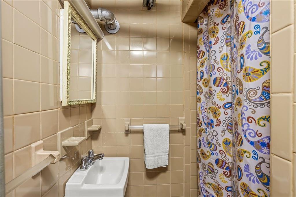 7913 20th Avenue Bensonhurst Brooklyn NY 11214