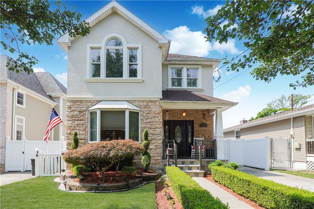 364 Peter Avenue Oakwood Staten Island NY 10306