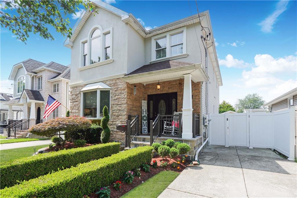 364 Peter Avenue Oakwood Staten Island NY 10306