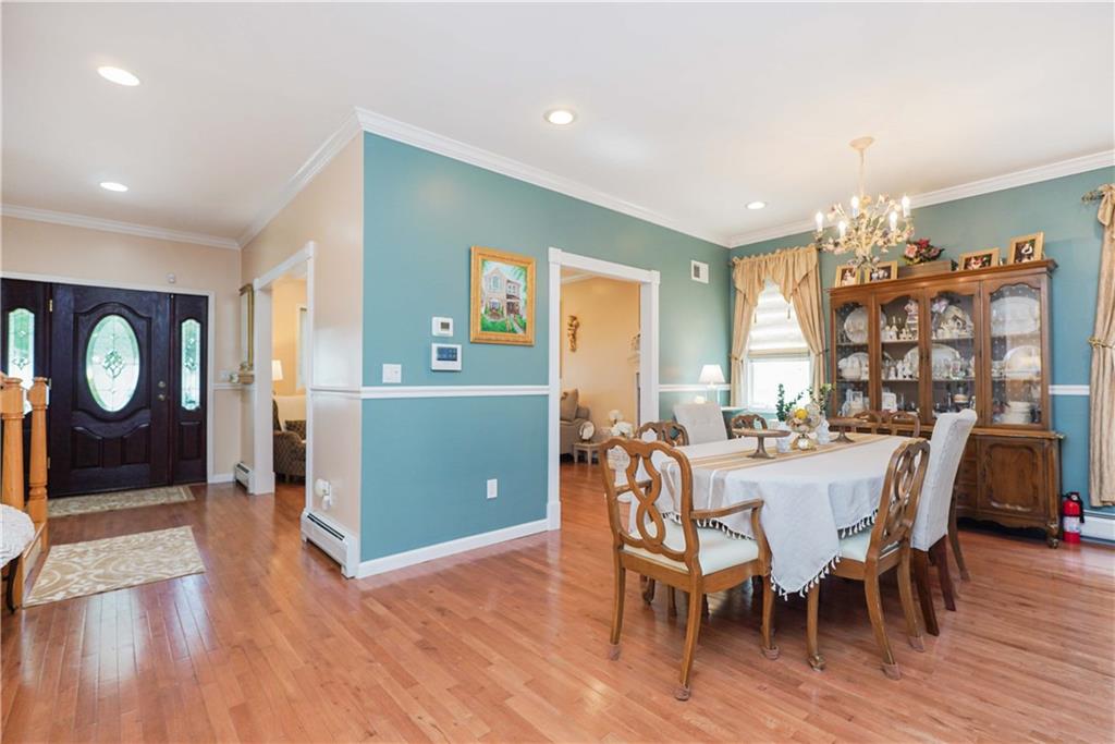 364 Peter Avenue Oakwood Staten Island NY 10306