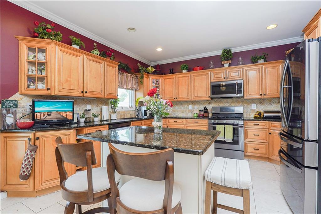 364 Peter Avenue Oakwood Staten Island NY 10306