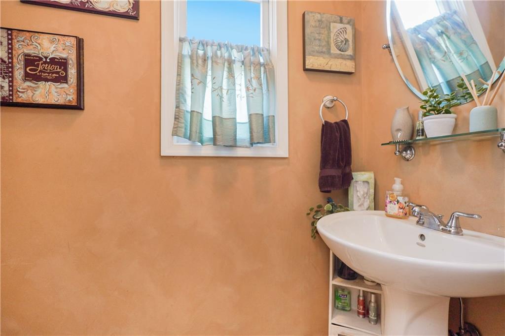 364 Peter Avenue Oakwood Staten Island NY 10306