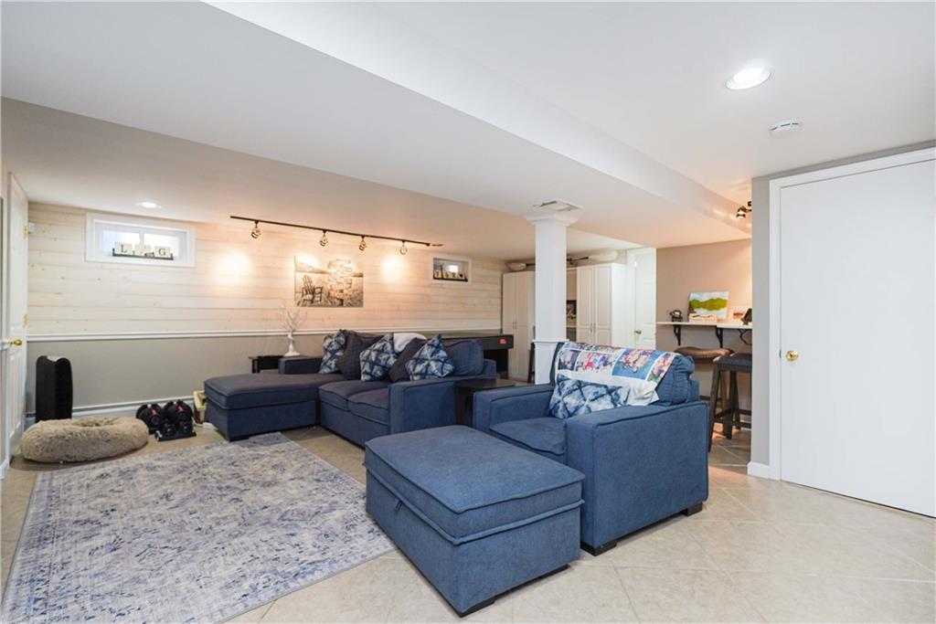 364 Peter Avenue Oakwood Staten Island NY 10306