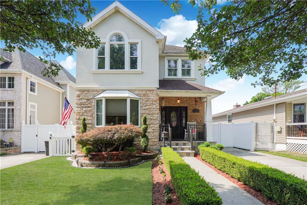 364 Peter Avenue Oakwood Staten Island NY 10306