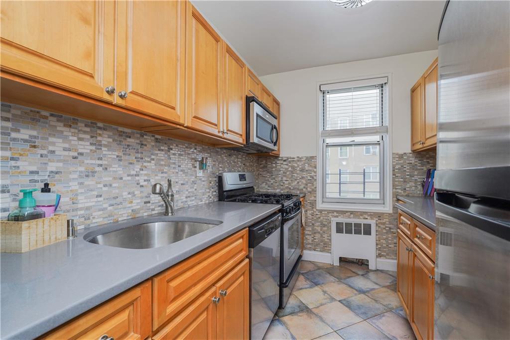 121-16 Ocean Promenade Way Rockaway Park Rockaway Park NY 11694