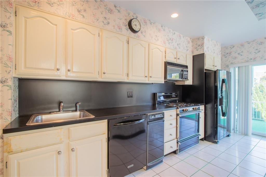 193 Pembroke Street Manhattan Beach Brooklyn NY 11235