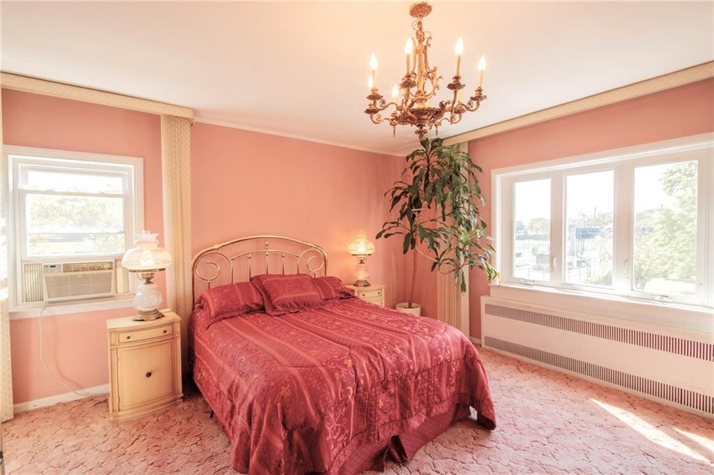 193 Pembroke Street Manhattan Beach Brooklyn NY 11235
