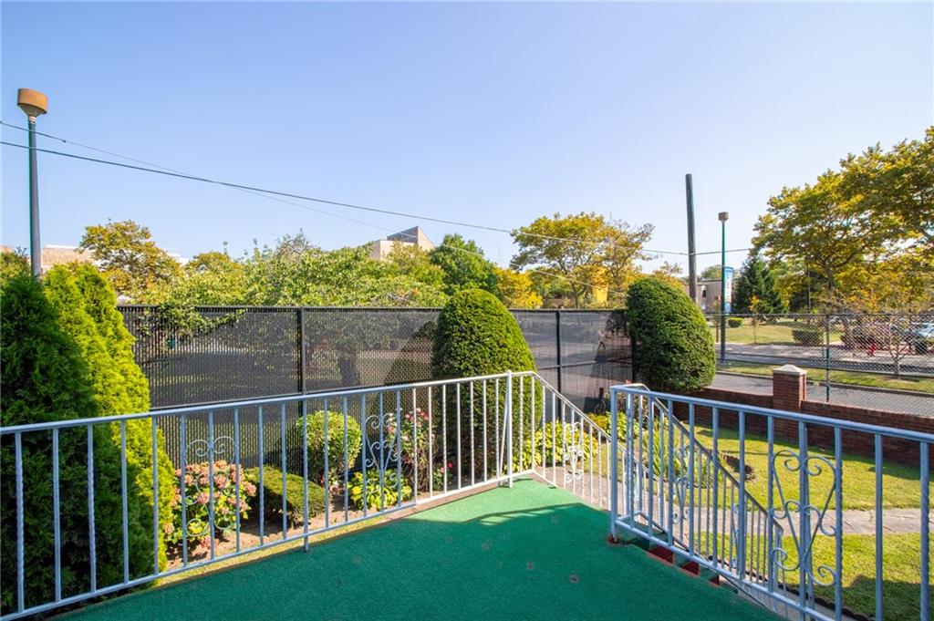 193 Pembroke Street Manhattan Beach Brooklyn NY 11235