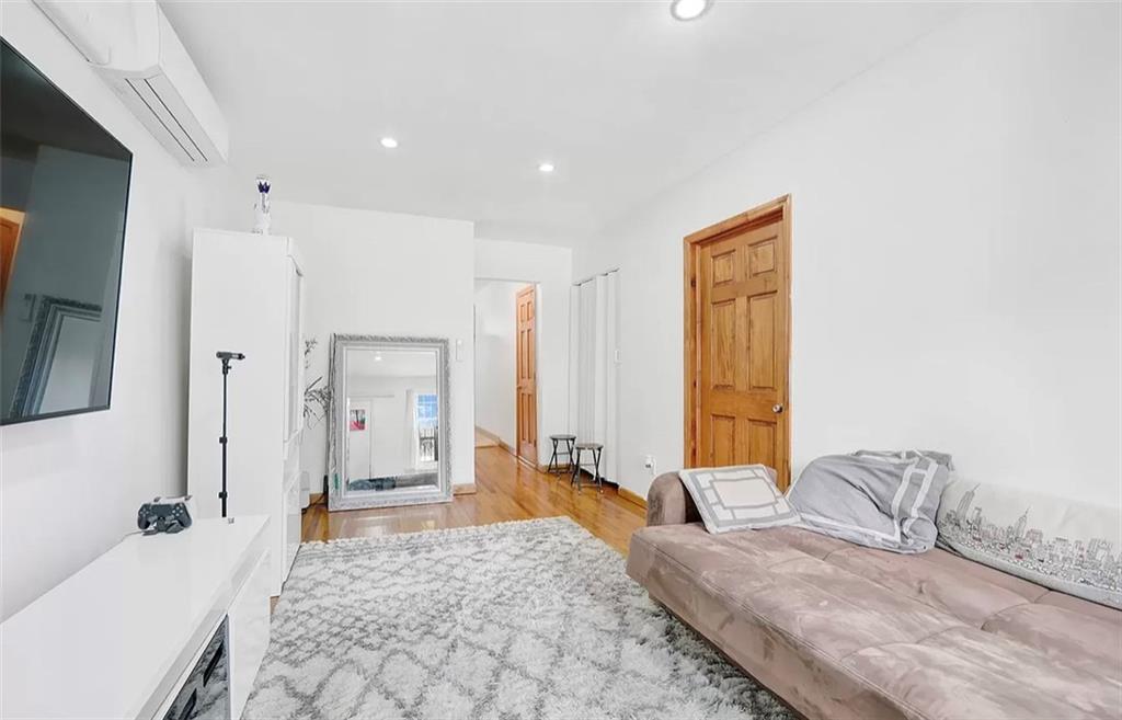 119 Bay 41st Street Bensonhurst Brooklyn NY 11214
