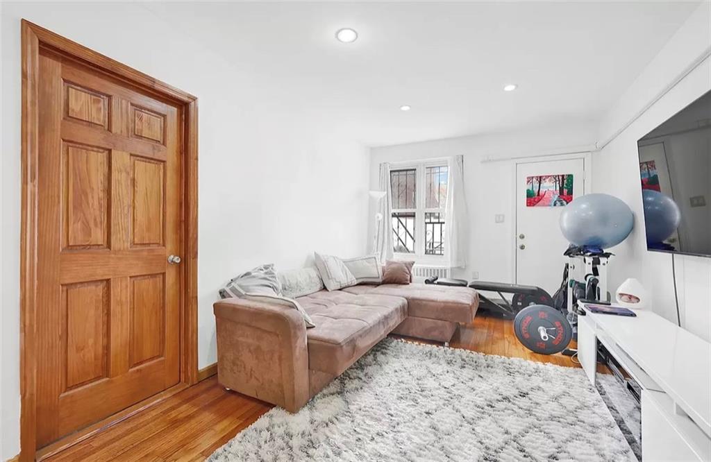 119 Bay 41st Street Bensonhurst Brooklyn NY 11214