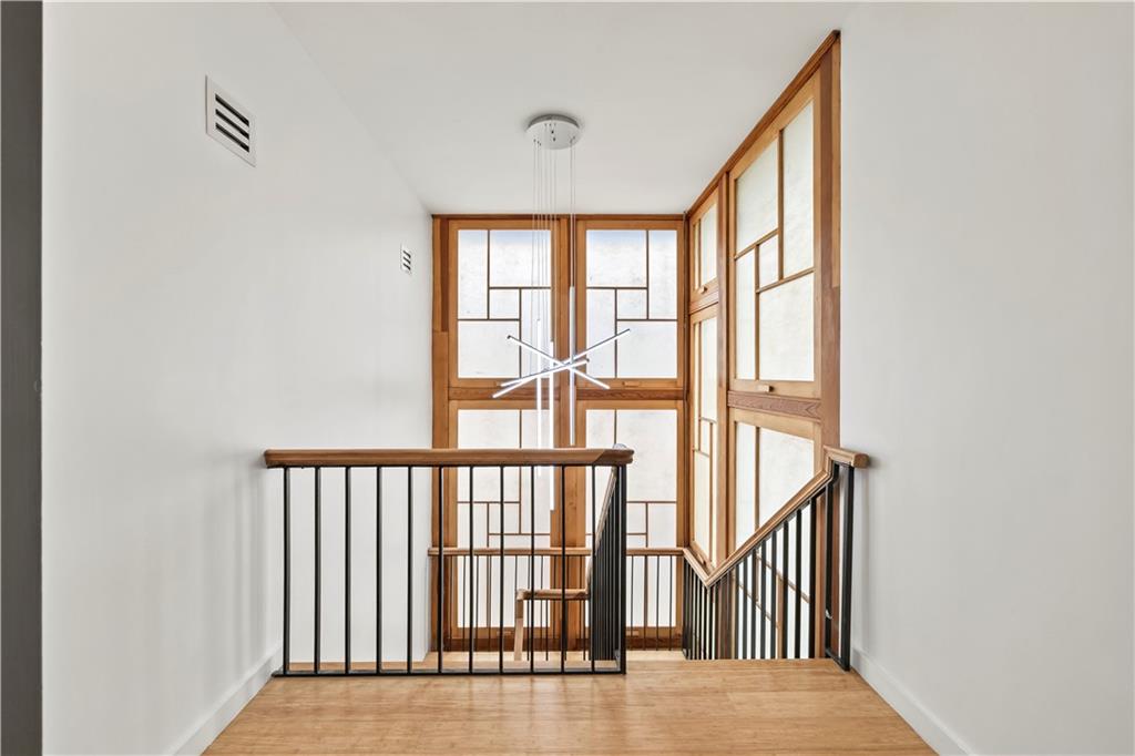 118 Girard Street Manhattan Beach Brooklyn NY 11235