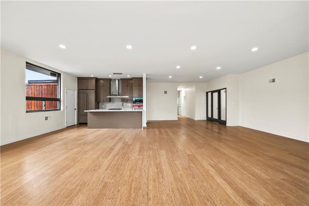 118 Girard Street Manhattan Beach Brooklyn NY 11235