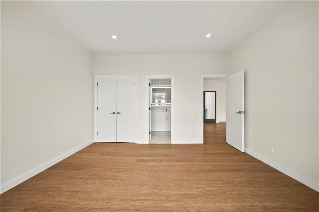 118 Girard Street Manhattan Beach Brooklyn NY 11235