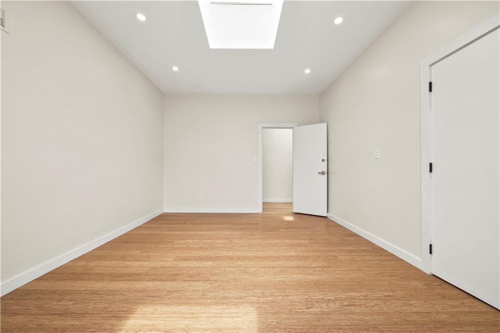 118 Girard Street Manhattan Beach Brooklyn NY 11235