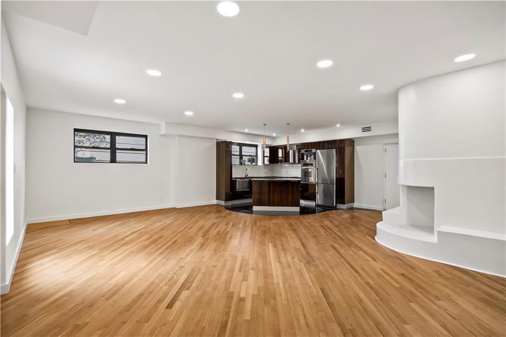 118 Girard Street Manhattan Beach Brooklyn NY 11235