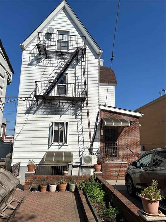 1536 Bath Avenue Dyker Heights Brooklyn NY 11228