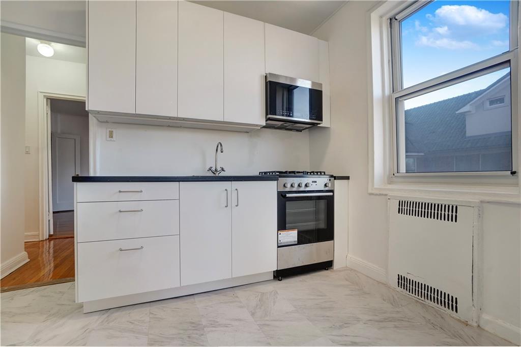 286 Corbin Place Manhattan Beach Brooklyn NY 11235