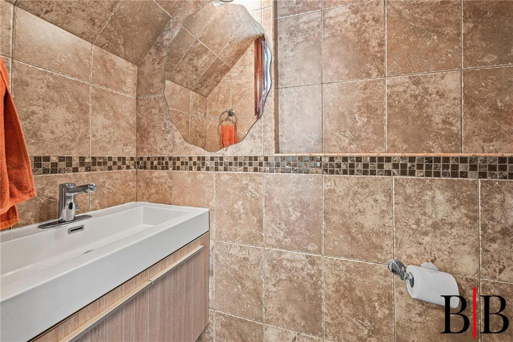 7413 Avenue X Bergen Beach Brooklyn NY 11234