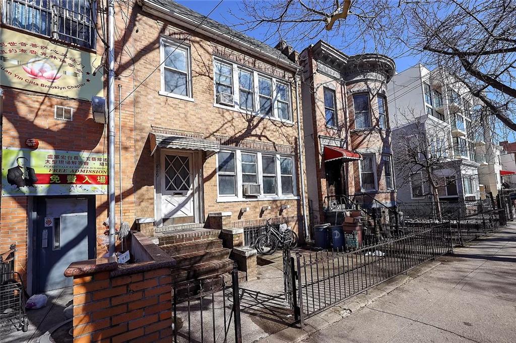 829 54th Street Sunset Park Brooklyn NY 11220