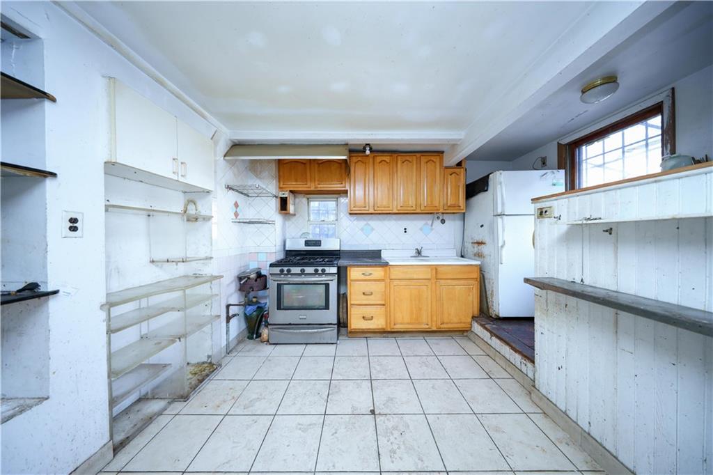 367 Grant Avenue East New York Brooklyn NY 11208