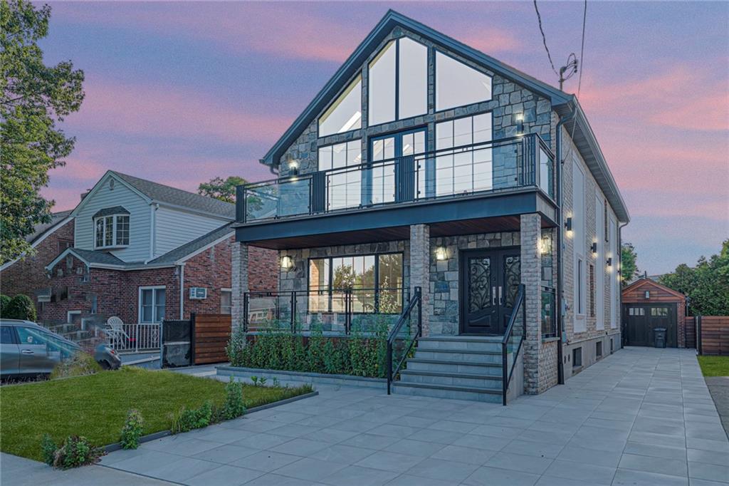 82 Piedmont Avenue Richmond Town Staten Island NY 10305