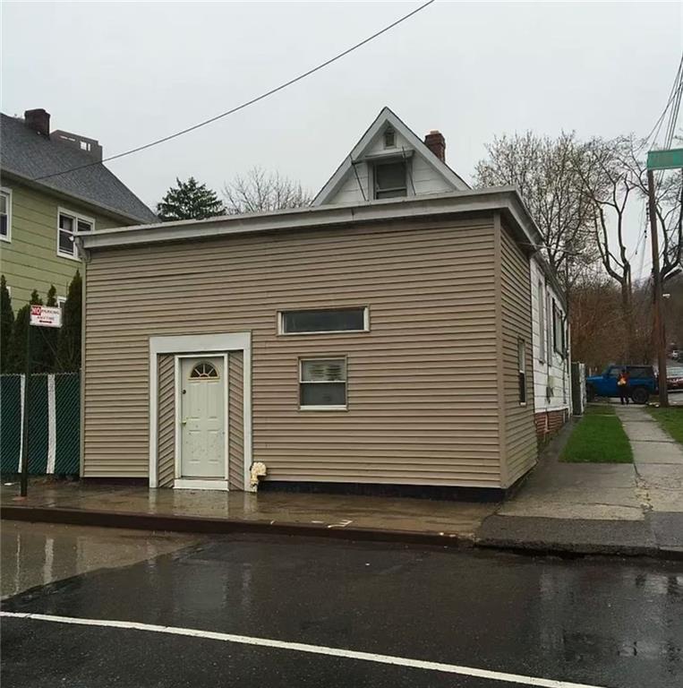 976 Van Duzer Street Grymes Hill Staten Island NY 10304