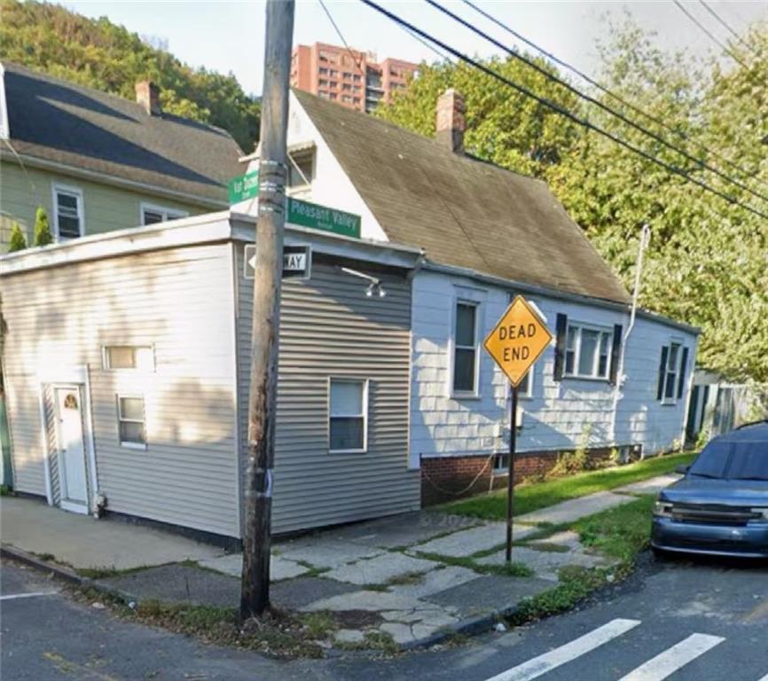 976 Van Duzer Street Grymes Hill Staten Island NY 10304