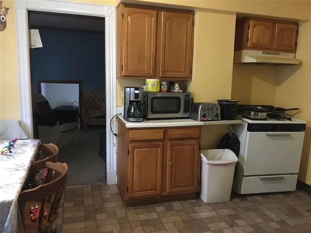 976 Van Duzer Street Grymes Hill Staten Island NY 10304