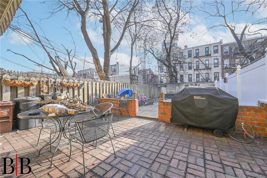 22 4th Place Carroll Gardens Brooklyn NY 11231