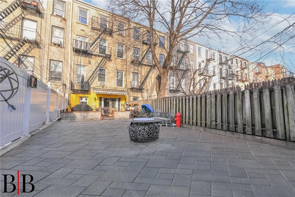 22 4th Place Carroll Gardens Brooklyn NY 11231