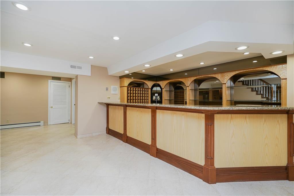 19 Luna Circle Annadale Staten Island NY 10312